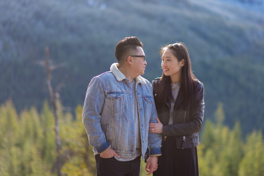 Sea to Sky Gondola proposal photographer capturing the love of this couple